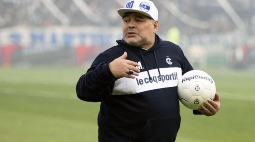 Maradona, beyindeki bir pıhtı nedeniyle acil ameliyat olacak