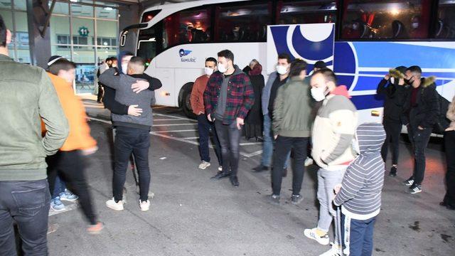 Aksaray’da asker uğurlamasında koronavirüs tedbirleri yok sayıldı