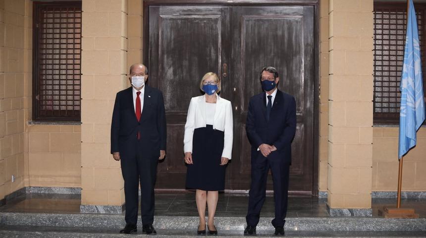 KKTC Cumhurbaşkanı Tatar Rum lider Anastasiadis ile görüştü