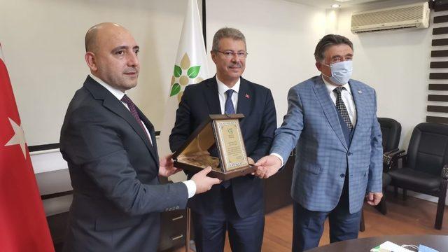 KTB’den Başkan Akay’a Meclis Şeref Üyeliğini tebliğ etti