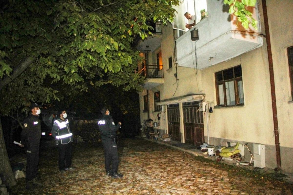 Hisarcık&rsquo;ta evlerde gece misafir denetimi