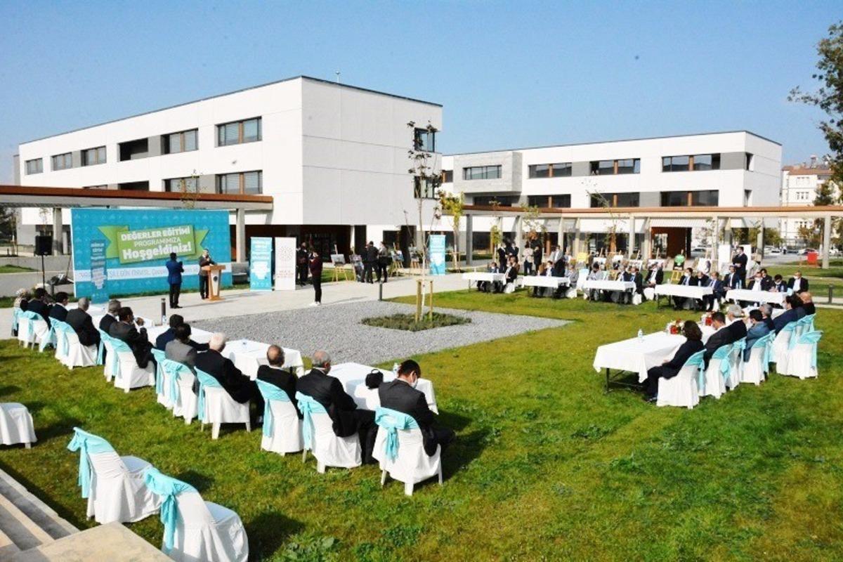 &Ouml;ğrencilere &ccedil;evre bilinci vurgusu