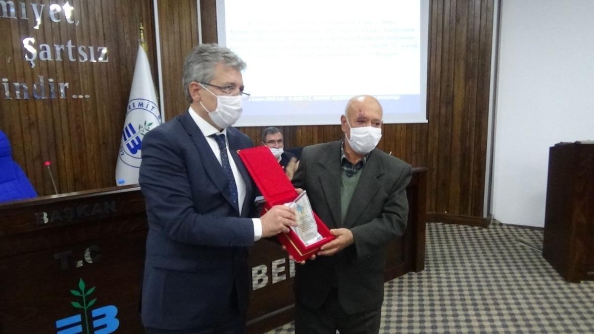 İzmir Depreminde g&ouml;rev yapan Edremitli kahramanlar unutulmadı