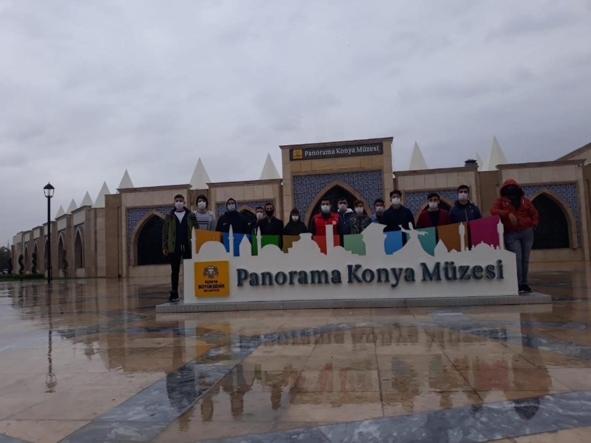 Gen&ccedil;ler Kaş yollarında