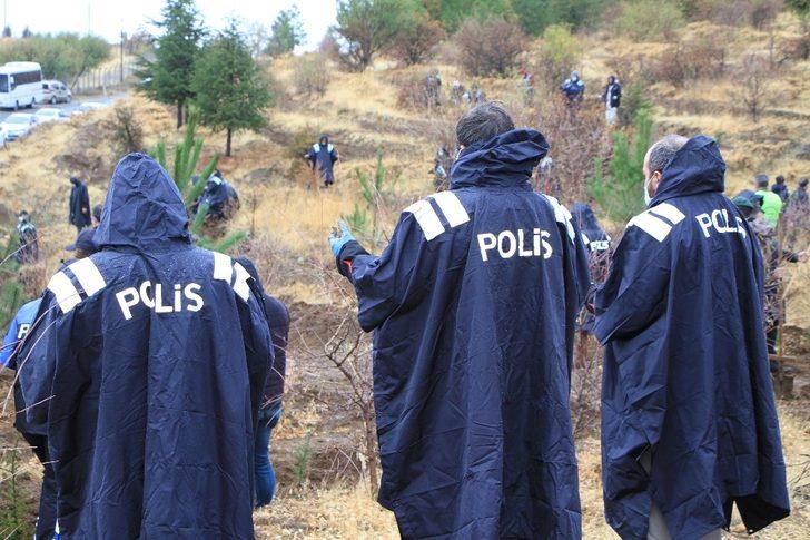 Elazığ polisi, depremlerde hayatını kaybedenlerin anısına fidan dikti G2