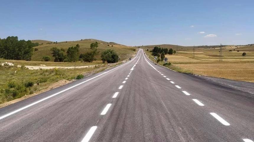 S&ouml;ğ&uuml;t-Eskişehir yolu &ccedil;izgi &ccedil;alışmaları da sona erdi