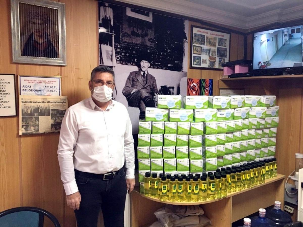 Kahveciler Odasından &uuml;yelerine maske ve kolonya desteği