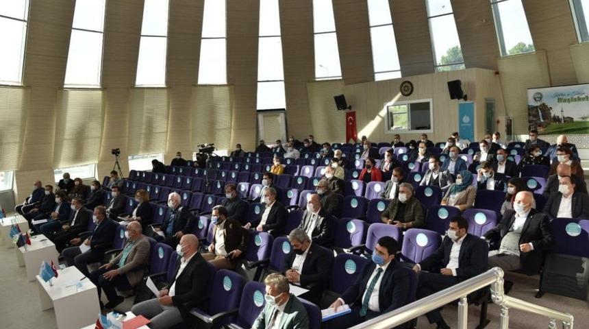 Meclis &uuml;yeleri huzur haklarını İzmirli depremzedelere bağışladı