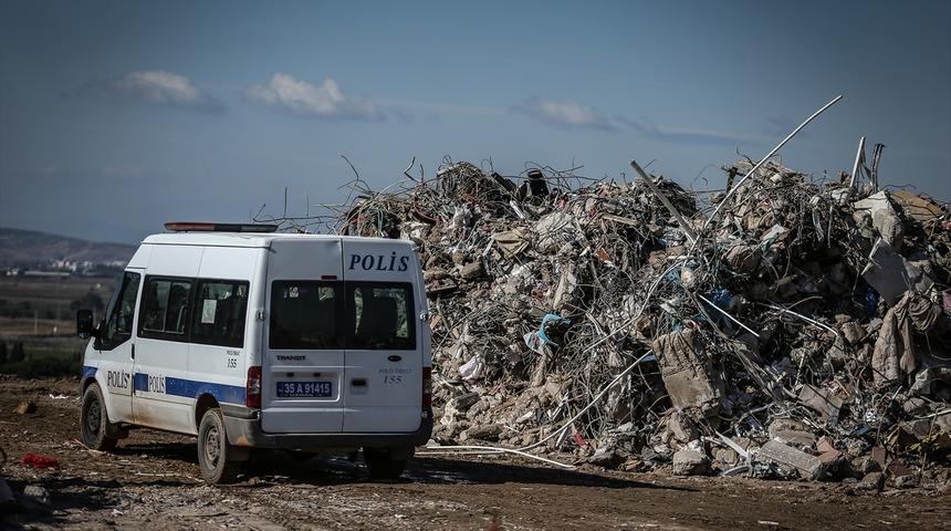 Molozlar, i&ccedil;indeki hatıralarla koruma altında!