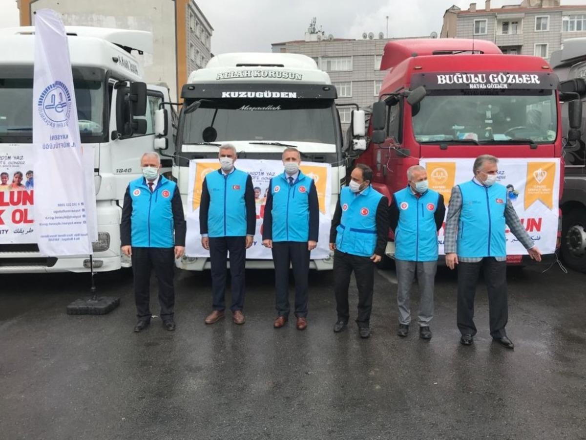 Kayseri&rsquo;den Suriye&rsquo;ye gidecek 13 tır yardım yola &ccedil;ıktı