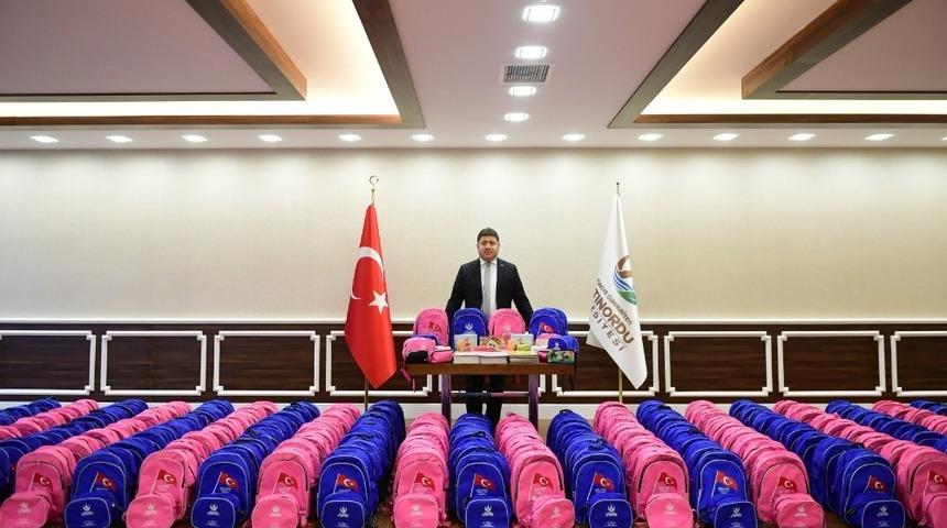 Altınordu Belediyesi&rsquo;nden minik &ouml;ğrencilere jest