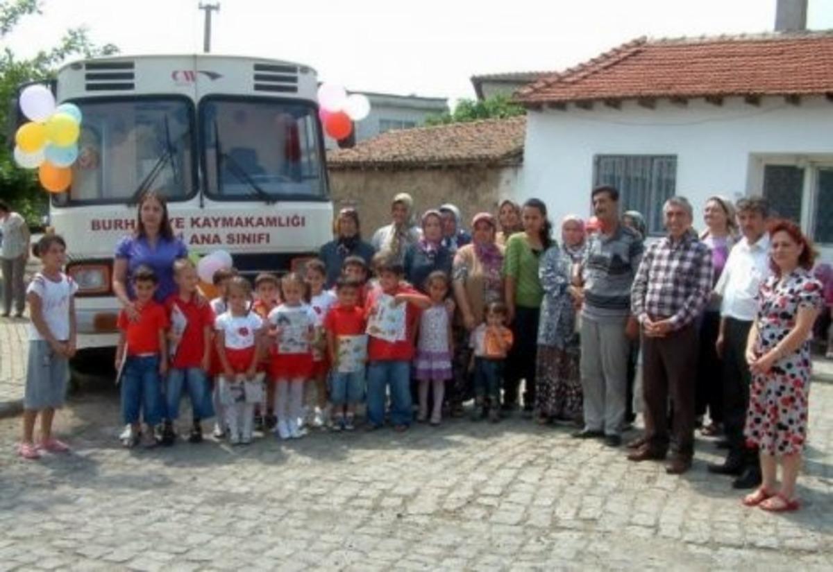 Burhaniye&rsquo;de Gezici Ana Sınıfı olan otob&uuml;s &ccedil;&uuml;r&uuml;meye bırakıldı
