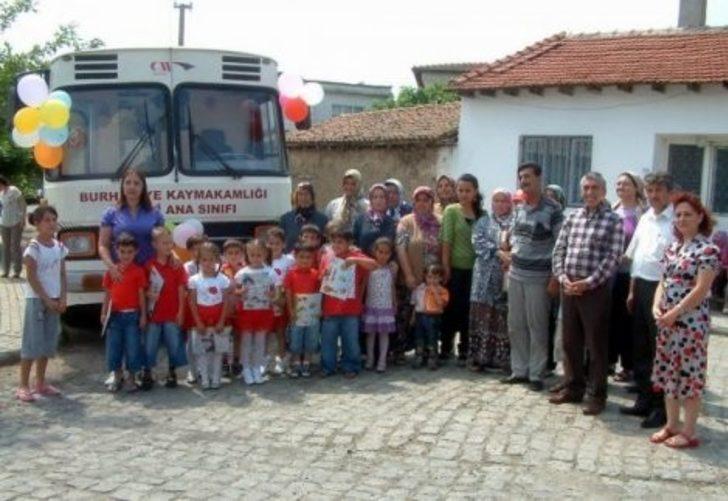 Burhaniye’de Gezici Ana Sınıfı olan otobüs çürümeye bırakıldı G1