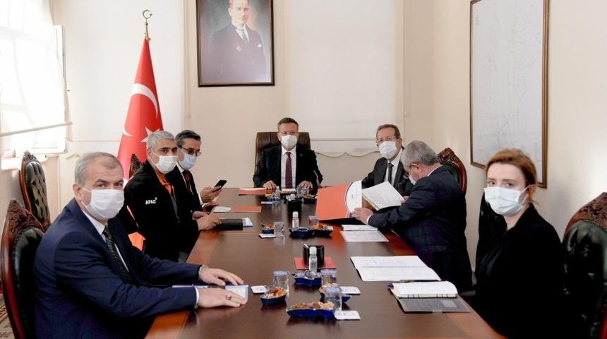 Aydın Valisi Hüseyin Aksoy Kuşadası’nda