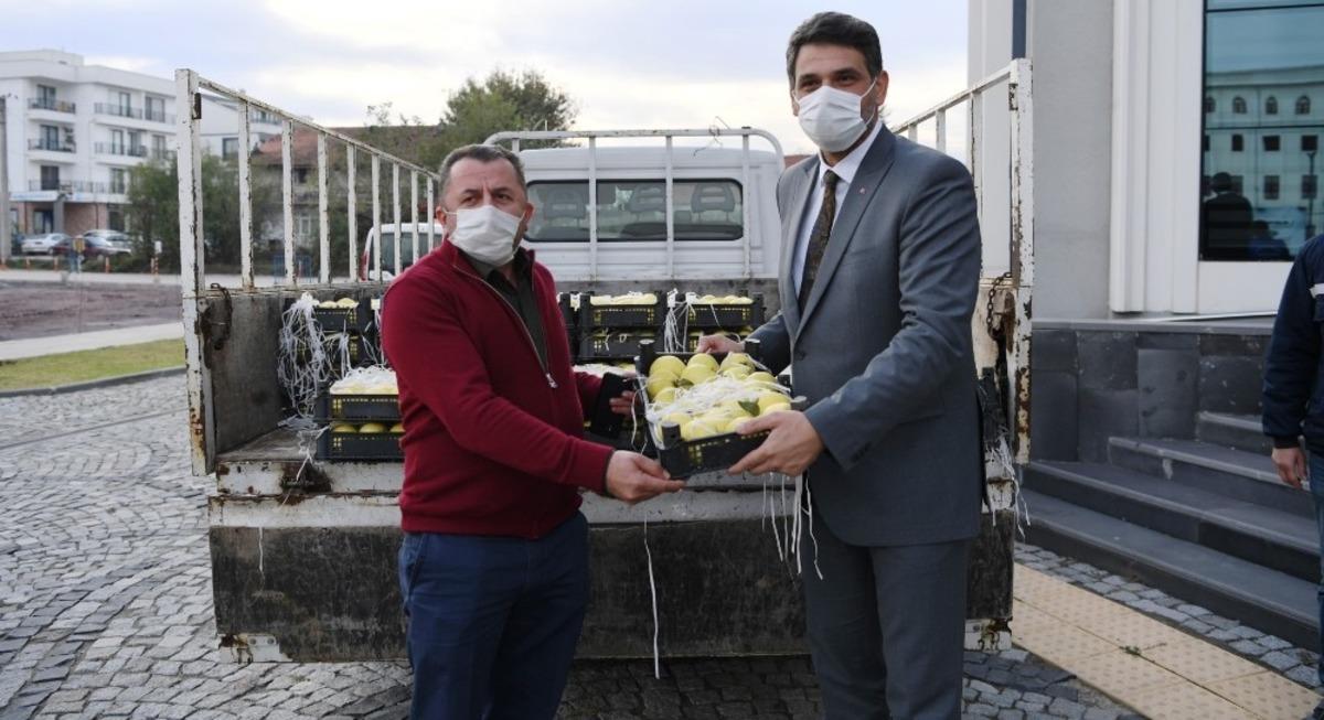 Kartepe Belediye meclis &uuml;yelerine Eşme ayvası