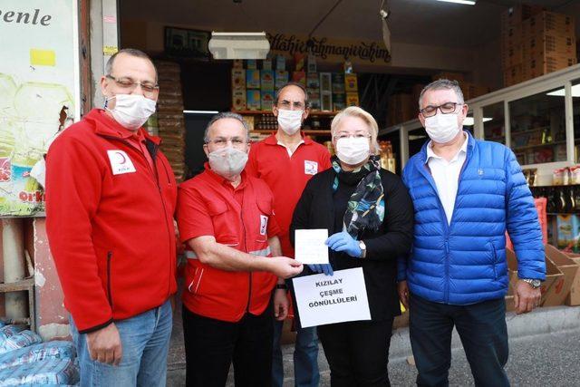 Çeşme Kızılay gönüllülerinden depremzedelere bin 750 kilo erzak