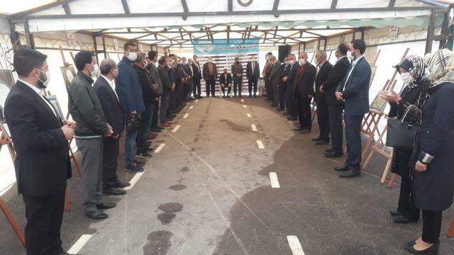 Van SDİ’den ’40 Çizgi 40 Hadis’ sergisi