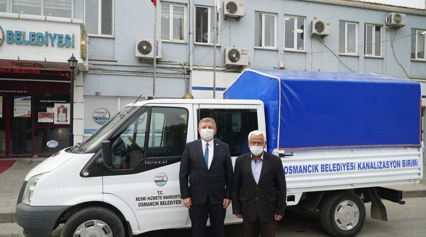 Hayırsever iş adamından belediyeye kamyonet