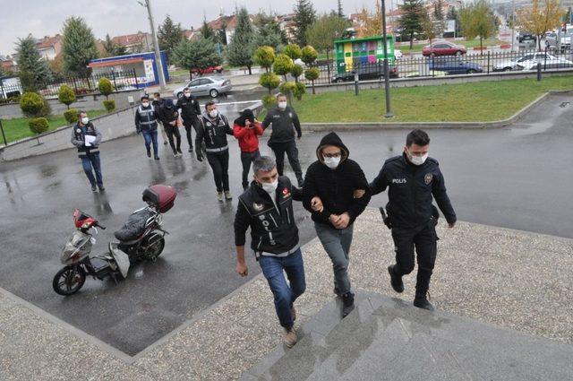 Karaman’da uyuşturucudan gözaltına alınan 3 kişi tutuklandı