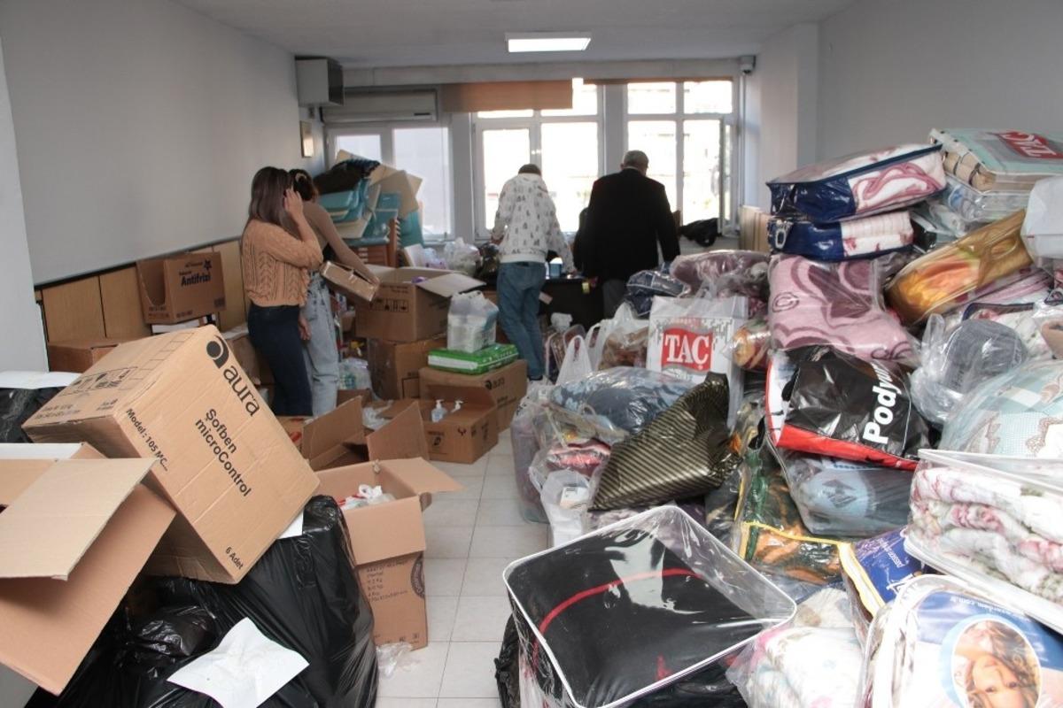 Lise &ouml;ğrencisi mektupla İzmir&rsquo;e yardım g&ouml;nderdi