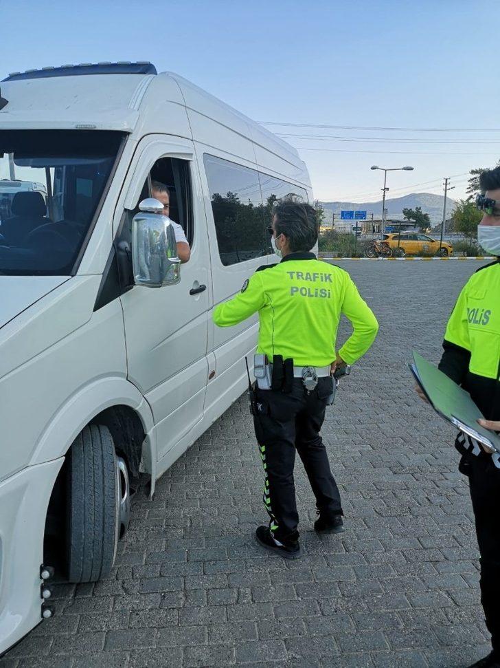 Dalaman’da yolcu araçlarına korona virüs denetimi yapıldı G1