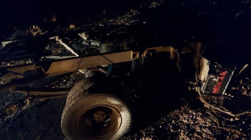 Resulayn&rsquo;da bomba y&uuml;kl&uuml; ara&ccedil; patladı: 1 &ouml;l&uuml;, 2 yaralı