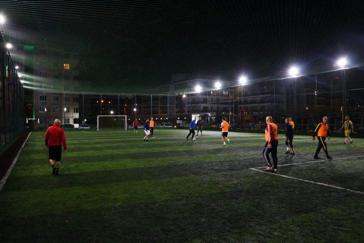 Trakya'da koronavirüs tedbirleri kapsamında saat 22.00'den sonra işletmeler kapatıldı G3