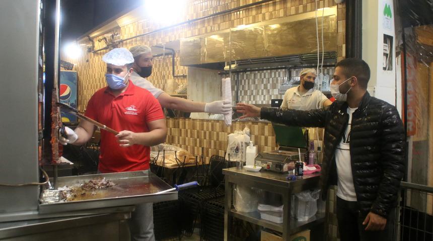 Cumhurbaşkanı Erdoğan a&ccedil;ıklamıştı! Koronavir&uuml;s kısıtlamaları başladı