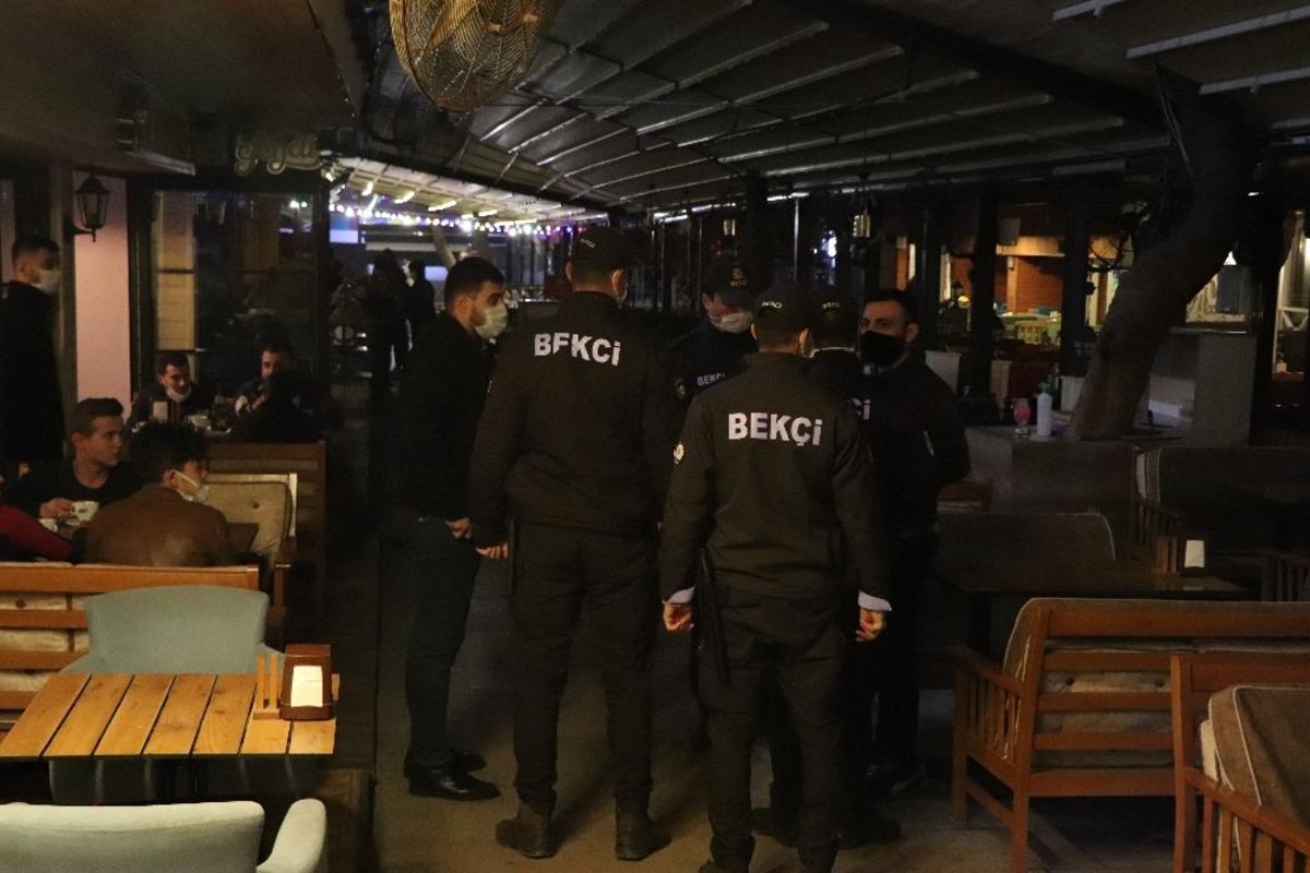 Denizli&rsquo;de 22.00&rsquo;de işyerleri tek tek kapatıldı