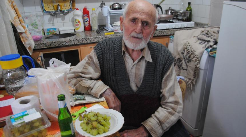 Eskişehir'de 86 yaşındaki adam koronavir&uuml;s&uuml; yendi