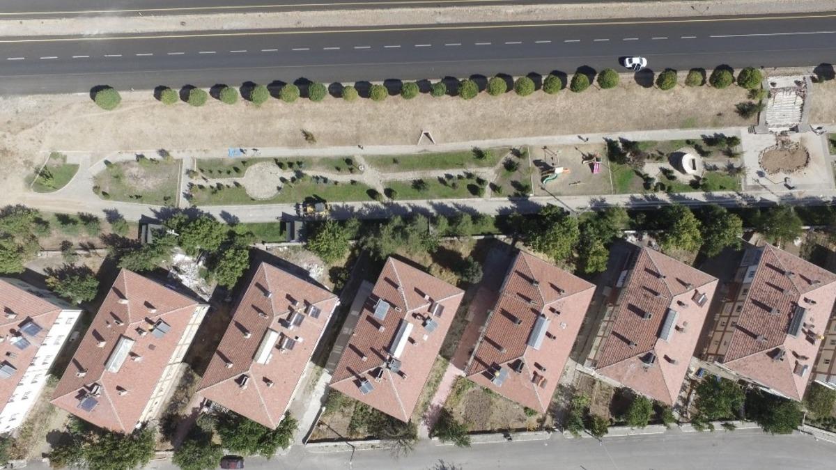 B&uuml;nyan Belediyesi parkları yenilemeye devam ediyor