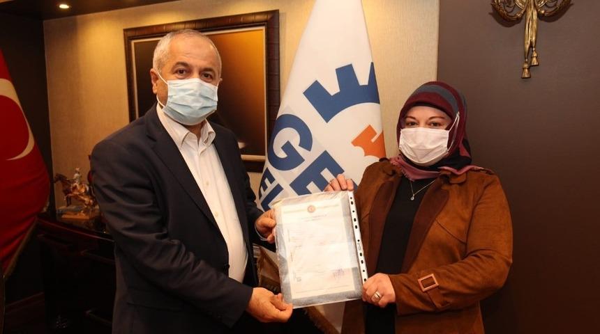 Mahallelinin 30 yıllık tapu hayali ger&ccedil;ek oldu