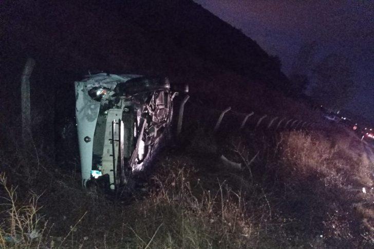 Çorum’da otomobil ile hafif ticari araç çarpıştı: 3 yaralı G3