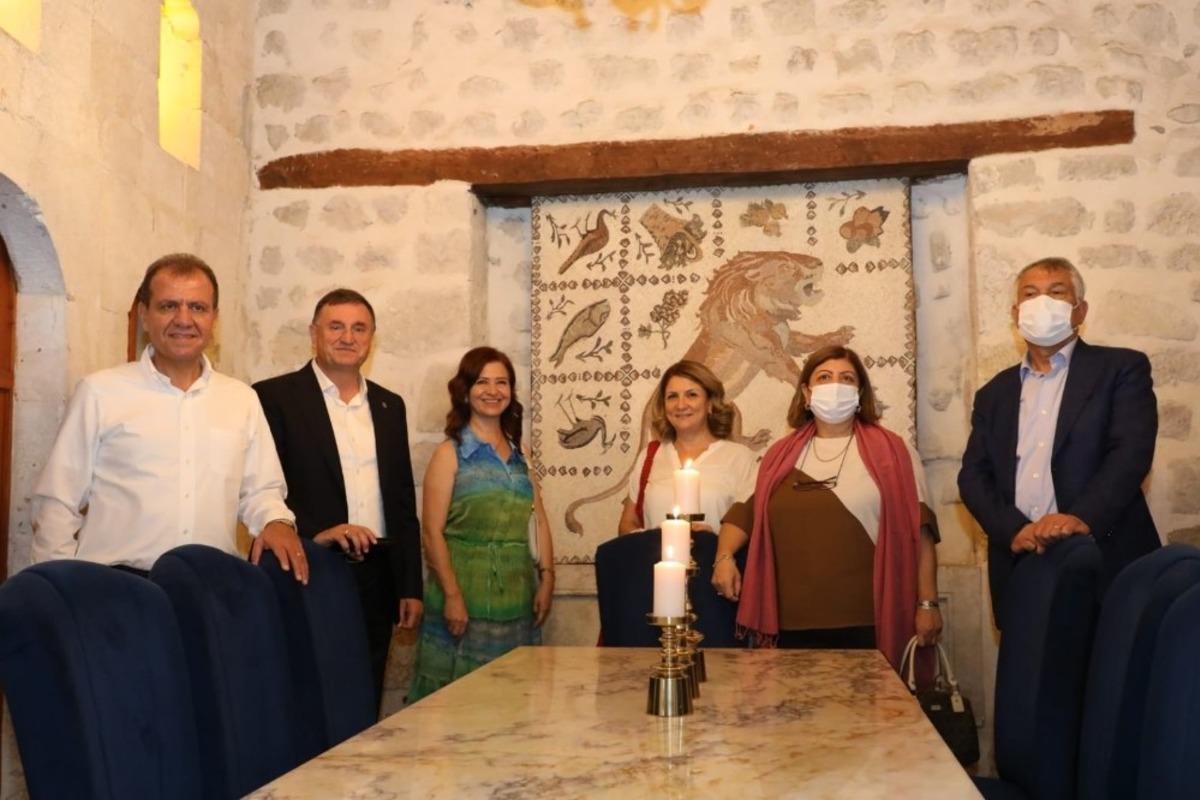 Mersin ve Hatay B&uuml;y&uuml;kşehir Belediyelerinden dayanışma &ouml;rneği