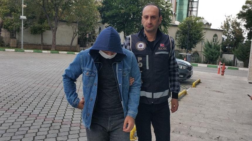 İstanbul merkezli FET&Ouml; operasyonundan bir kişi adliyeye sevk edildi