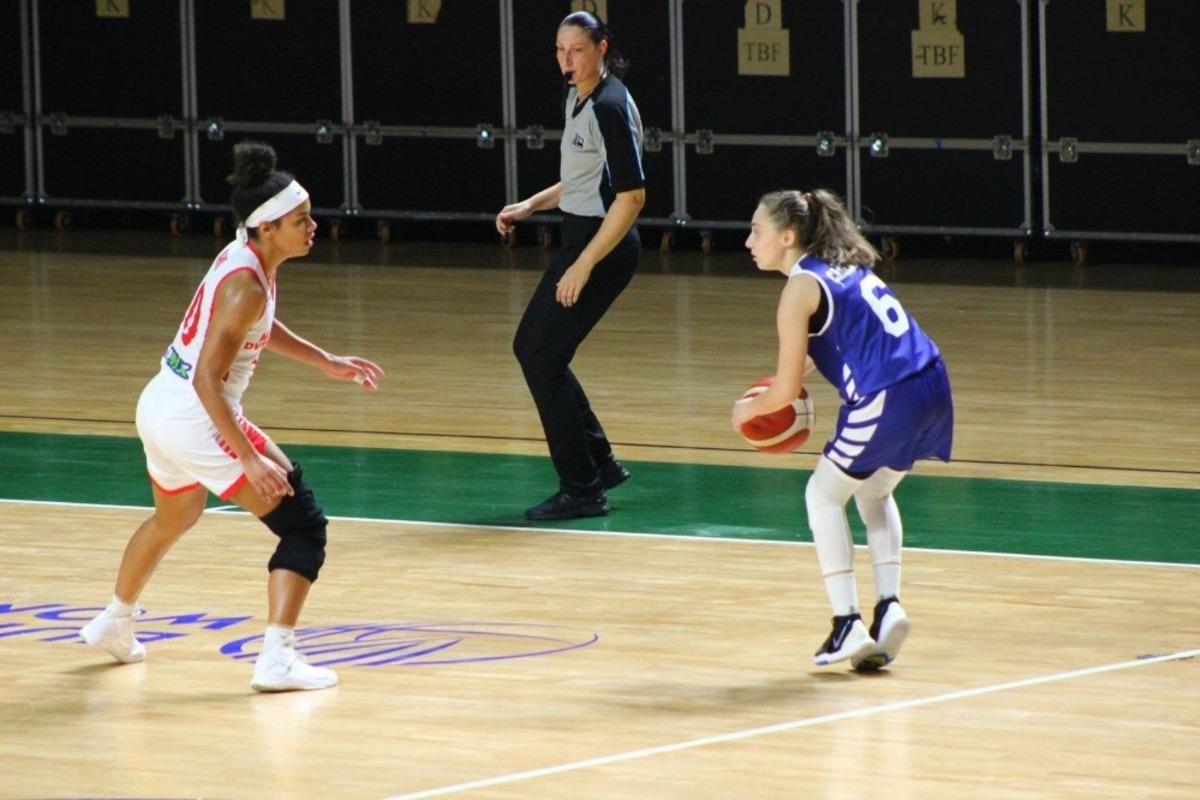 D&uuml;nya işitme engelli sporcuyu konuşuyor