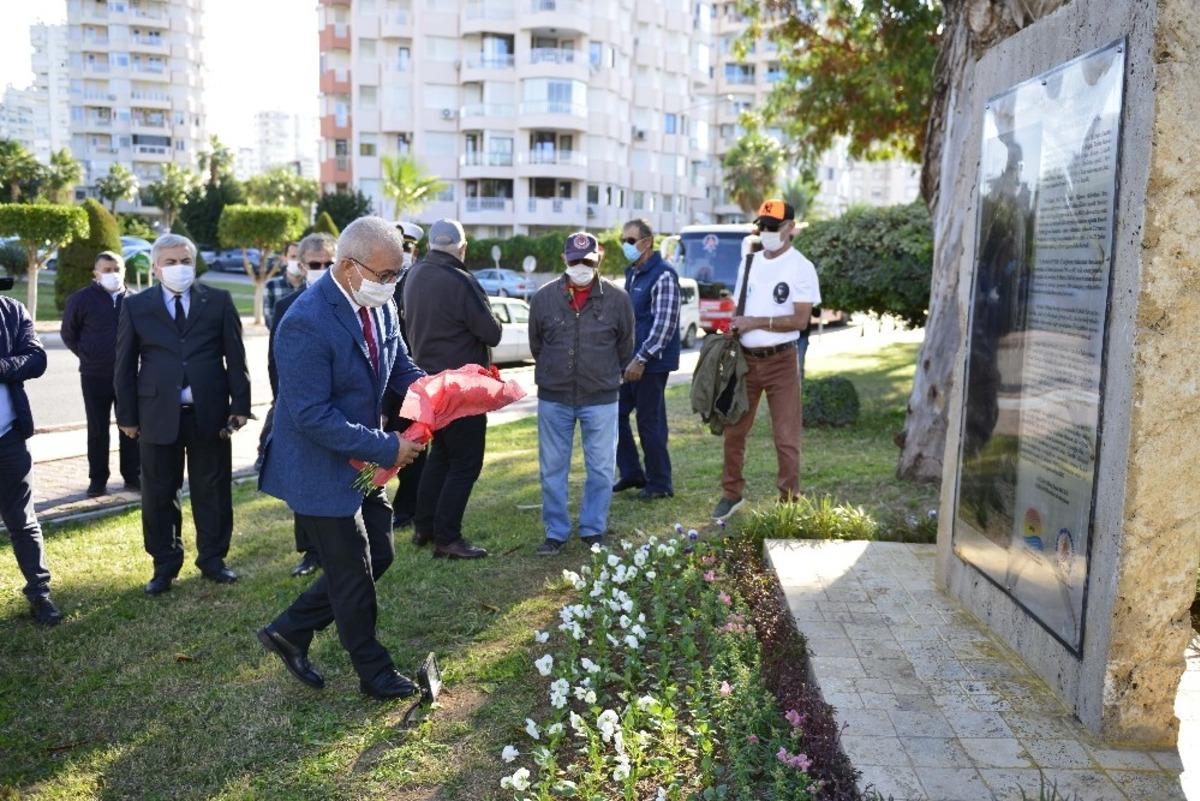 Y&uuml;zbaşı Aker i&ccedil;in anma programı