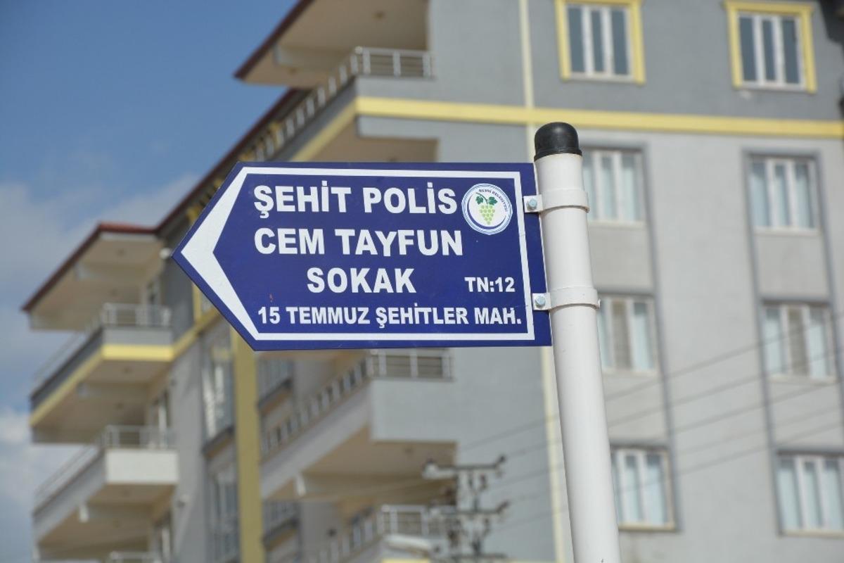 Besni&rsquo;de cadde ve sokak tabelaları yenileniyor