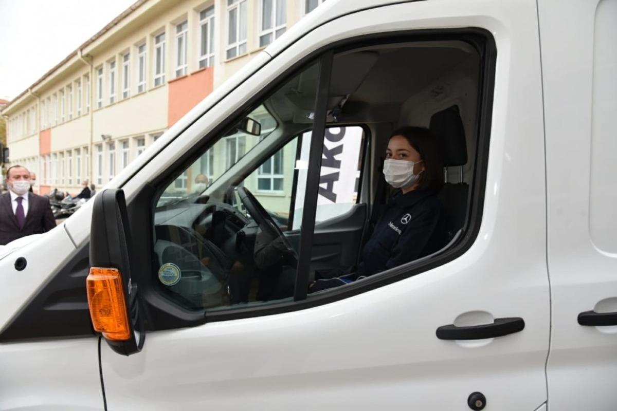 Mimar Sinan MTAL&rsquo;e eğitim i&ccedil;in ara&ccedil; hibe edildi