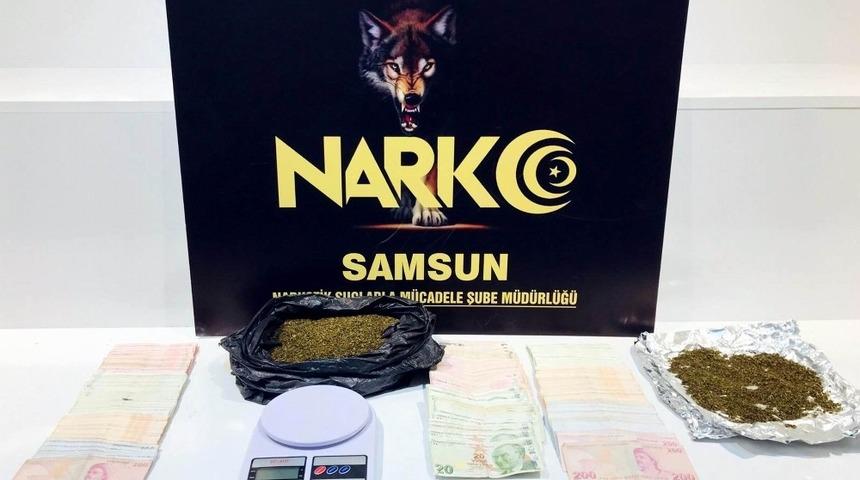 Evinde satışa sunduğu yarım kilo bonzai ile yakalandı