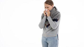 Geniz akıntısına ne iyi gelir? Geniz akıntısı evde doğal tedavi çözümleri ile nasıl geçer?