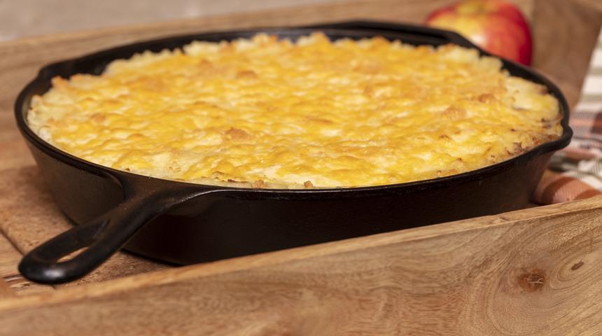 Bildiğiniz tüm tarifleri unutturacak: Tepside patates mantısı