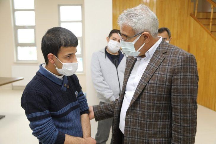 Başkan Güder engellilere olan çay ve kahve sözünü tuttu G4