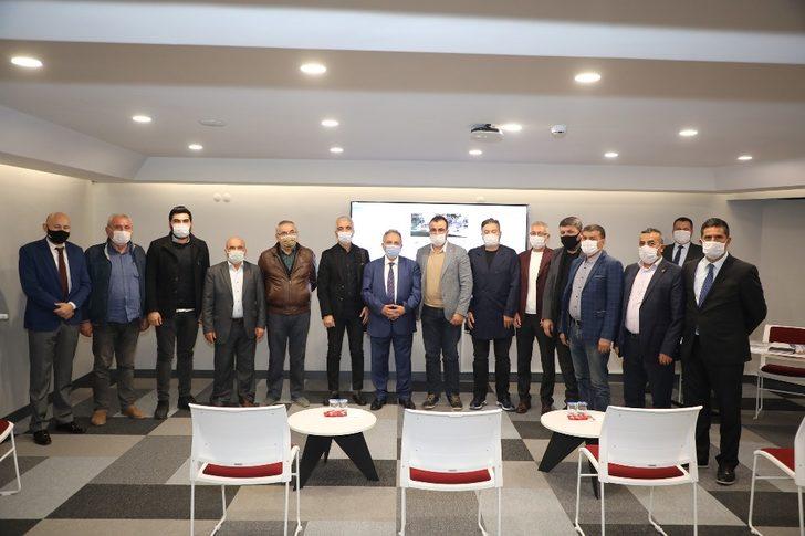 Meclis üyelerinden kütüphaneye tam not G1