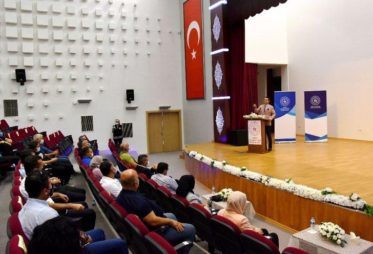 Demir, antrenörlerle bir araya geldi G2