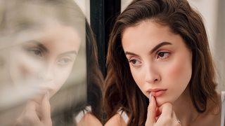 Adet gecikmesi nedir? Adet gecikmesinin nedenleri neler?