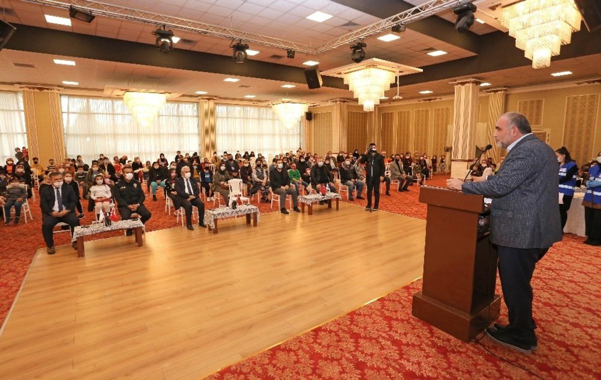 Başkan Sandık&ccedil;ı&rsquo;dan gen&ccedil;lere m&uuml;jde