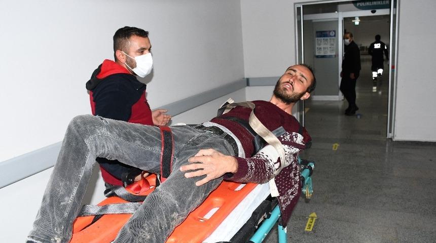 Motosikletin çarptığı yaya yaralandı