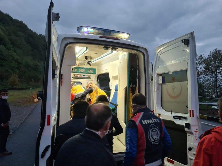 Cenaze dönüşü kaza yaptılar: 1 yaralı G5