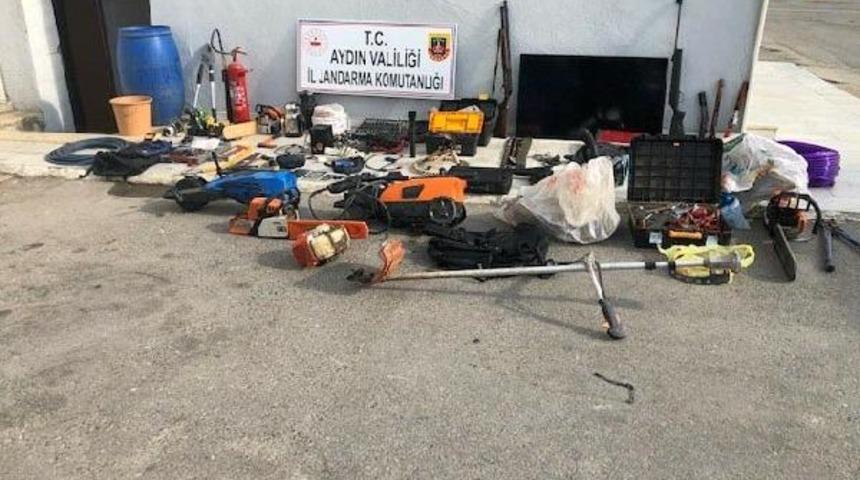 25 kamera 300 saat izlendi! B&ouml;yle yakalandılar